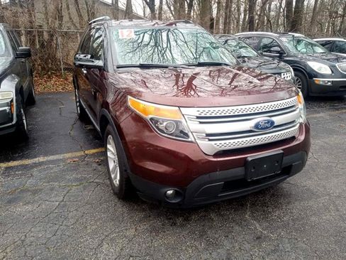 Used 2012 Ford Explorer XLT image 3