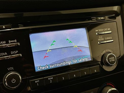 Used 2017 Nissan Rogue S AWD/4WD image 22
