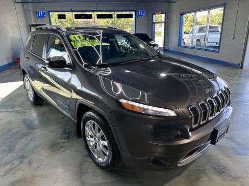 Used 2014 Jeep Cherokee Limited w/ Luxury Group image 8