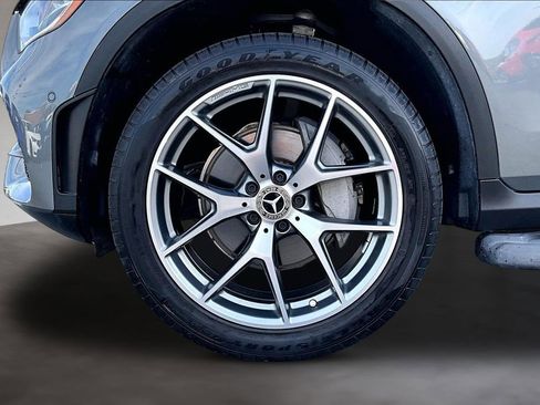 Used 2021 Mercedes-Benz GLC 300 4MATIC image 9