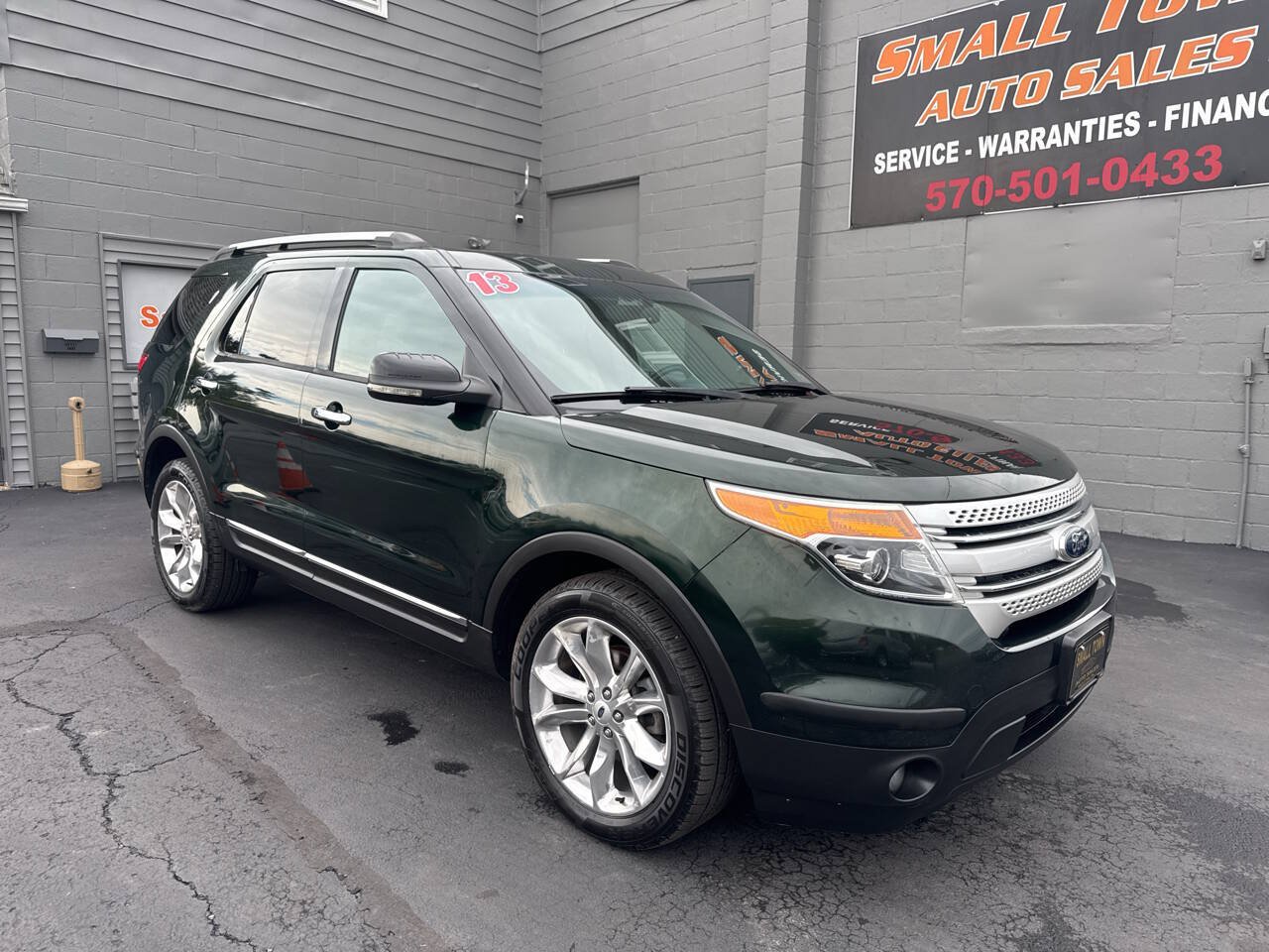 Used 2013 Ford Explorer XLT AWD/4WD image 1