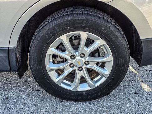 Used 2018 Chevrolet Equinox LS FWD image 9