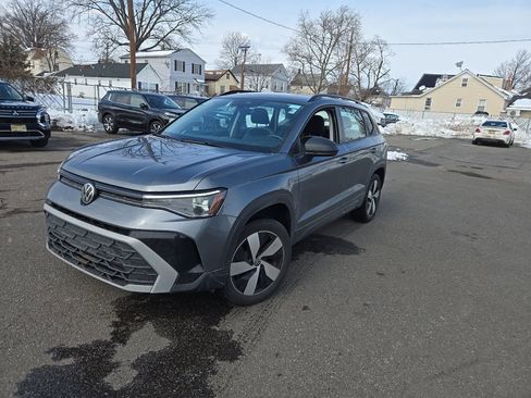 Used 2025 Volkswagen Taos S image 4