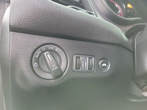 Used 2023 Dodge Challenger SXT w/ Blacktop Package image 27