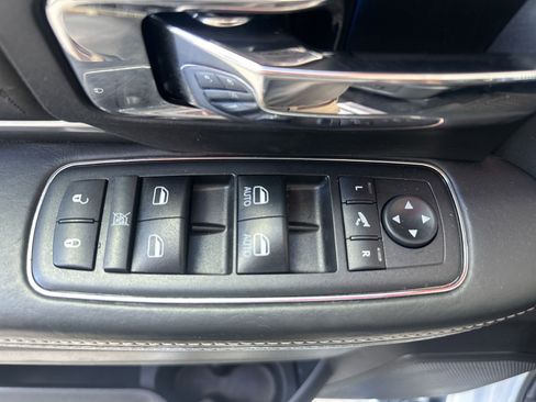 Used 2018 RAM 3500 Laramie Longhorn image 23