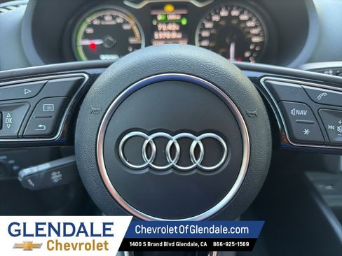 Used 2018 Audi A3 e-tron Premium image 13