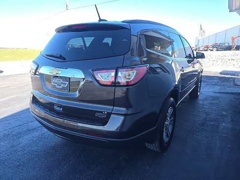 Used 2017 Chevrolet Traverse LT image 8