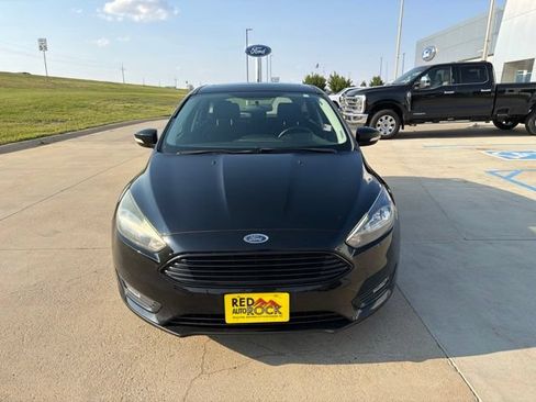 Used 2018 Ford Focus SEL w/ Winter Package FWD image 8