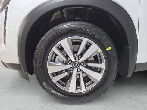 New 2026 Nissan Pathfinder SL image 23