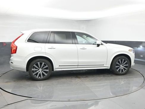 Used 2023 Volvo XC90 B5 Plus image 8