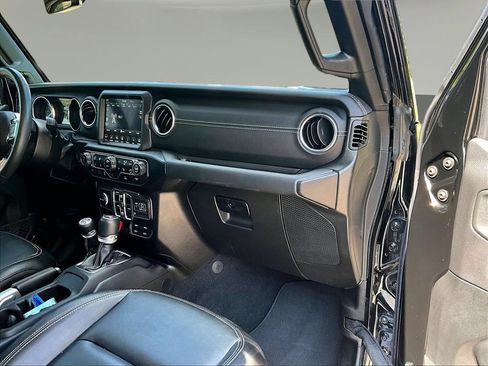Used 2023 Jeep Wrangler Unlimited Sahara w/ Cold Weather Group AWD/4WD image 29