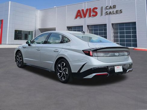 Used 2025 Hyundai Sonata SEL FWD image 3
