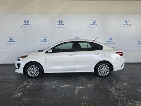Used 2023 Kia Rio LX image 3