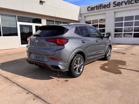 Used 2022 Buick Encore GX Select w/ Sport Touring Package image 3