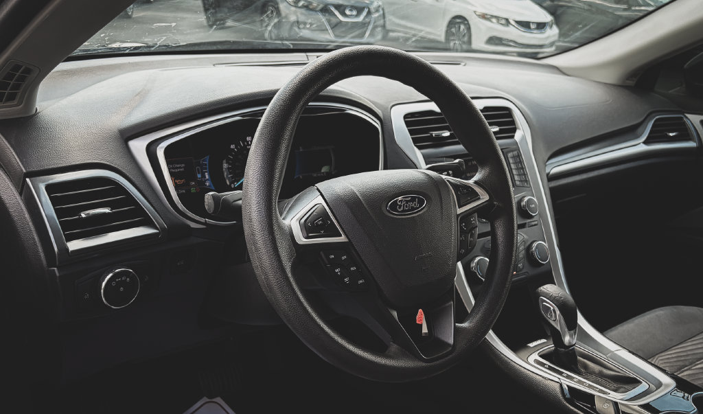 Used 2016 Ford Fusion S FWD image 2