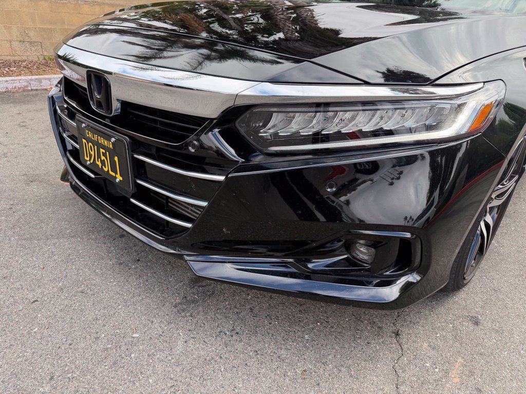 Used 2022 Honda Accord Touring image 3