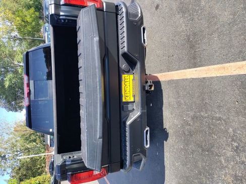 Used 2024 GMC Sierra 1500 AT4 w/ Technology Package image 17