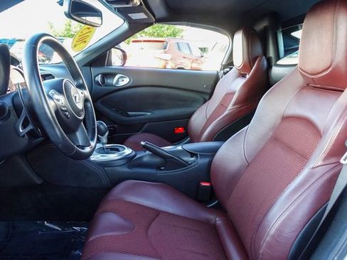 Used 2015 Nissan 370Z Touring image 13