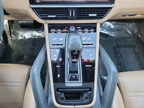 Used 2019 Porsche Cayenne AWD/4WD image 27