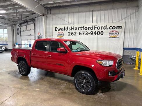 Used 2023 Toyota Tacoma SR5 w/ Technology Package AWD/4WD image 2