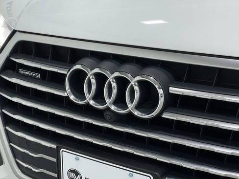 Used 2018 Audi Q7 3.0T Prestige w/ Prestige Package image 38