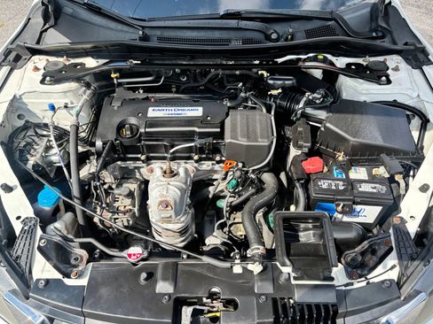 Used 2015 Honda Accord Sport image 9