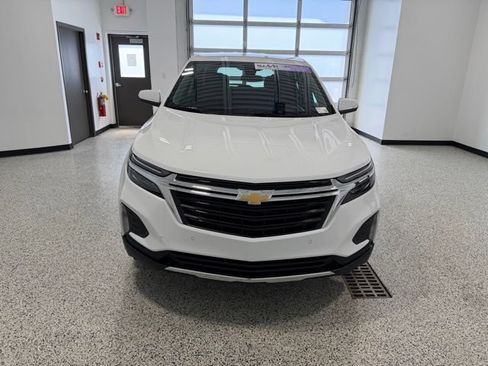 Used 2024 Chevrolet Equinox LT w/ LPO, Floor Liner Package AWD/4WD image 2
