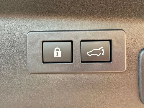 Used 2026 Subaru Outback Touring AWD/4WD image 27