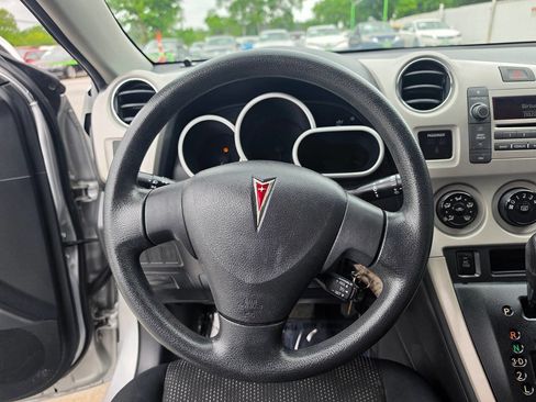 Used 2009 Pontiac Vibe w/ Preferred Package image 44