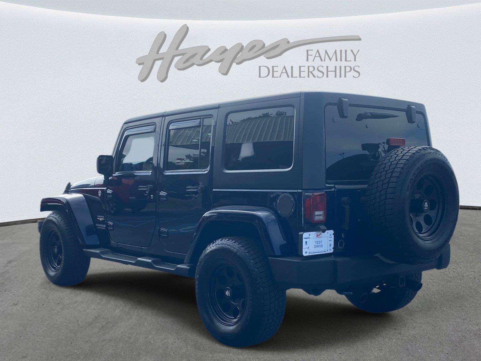 Used 2013 Jeep Wrangler Unlimited Sahara w/ Connectivity Group AWD/4WD image 6