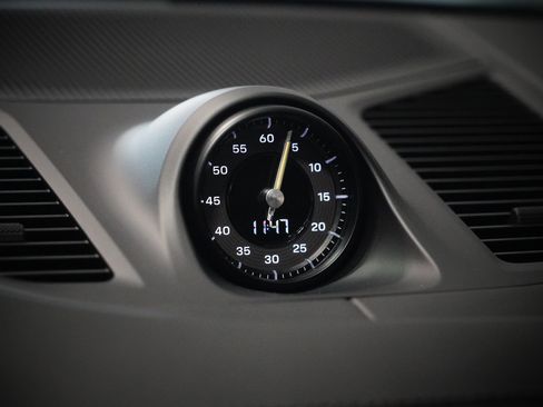 Used 2025 Porsche Cayenne Turbo GT image 22