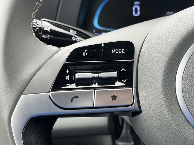 Used 2025 Hyundai Elantra Sport FWD image 26