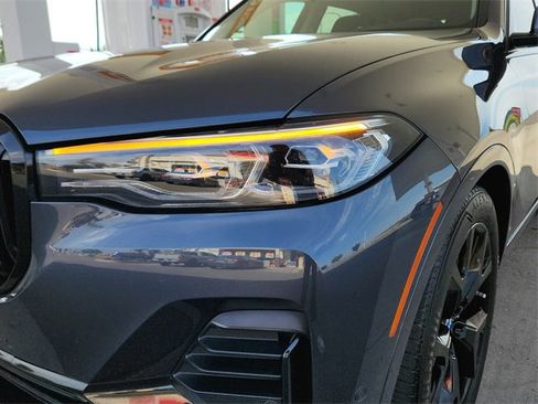 Used 2021 BMW X7 xDrive40i w/ Premium Package image 10