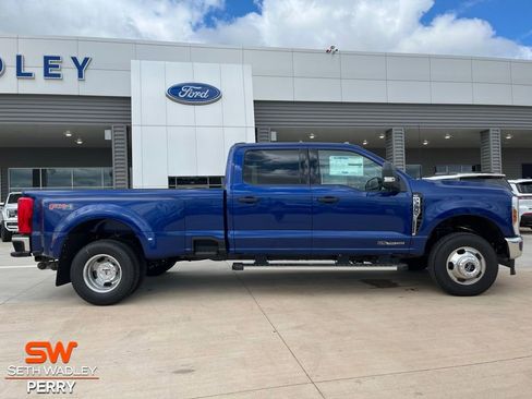 New 2026 Ford F350 XLT image 3