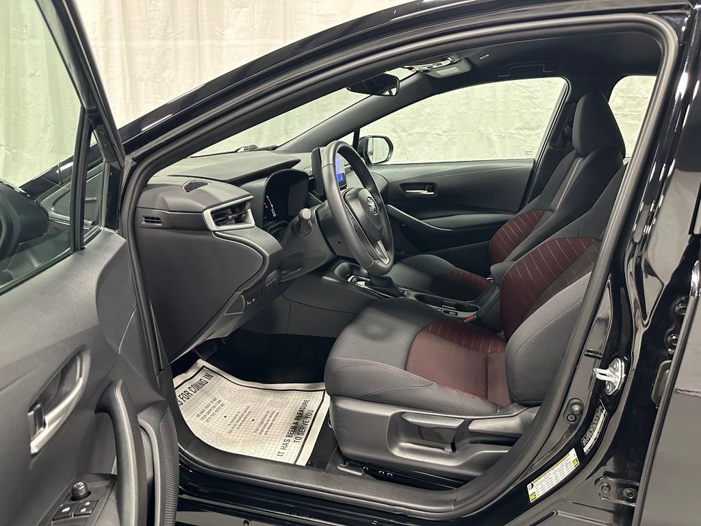 Used 2026 Toyota Corolla SE FWD image 10