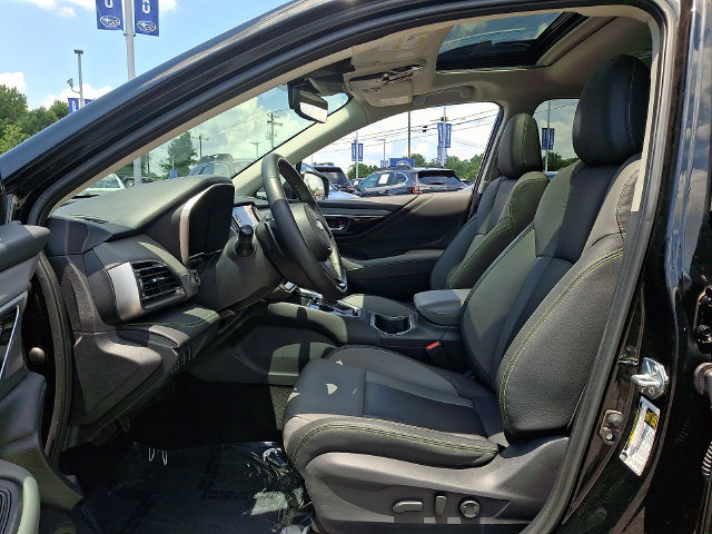 Used 2025 Subaru Outback Onyx Edition AWD/4WD image 13