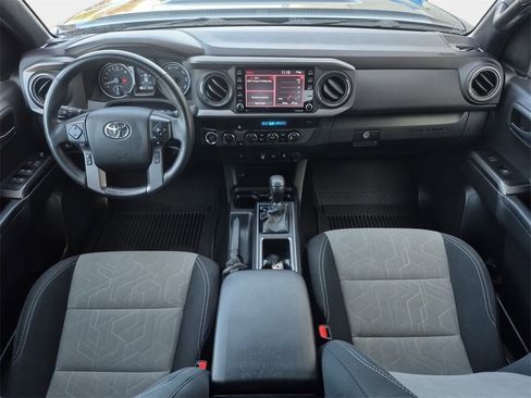 Used 2022 Toyota Tacoma TRD Sport image 14