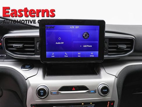 Used 2022 Ford Explorer XLT w/ Equipment Group 202A AWD/4WD image 12