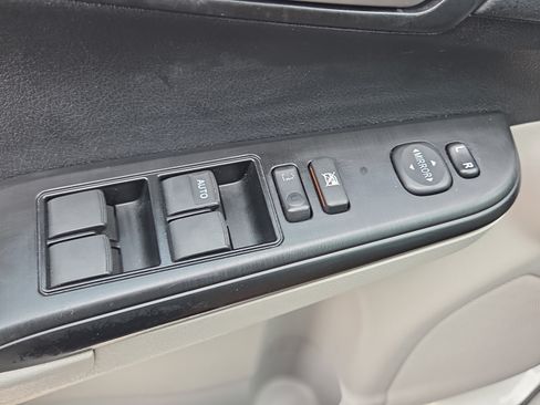 Used 2014 Toyota Camry LE FWD image 33