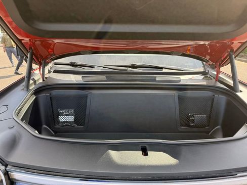 Used 2025 Rivian R1T Adventure image 28