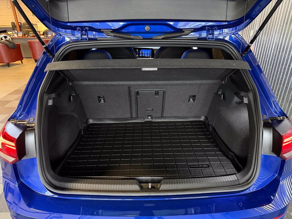 Used 2024 Volkswagen Golf R AWD/4WD image 28