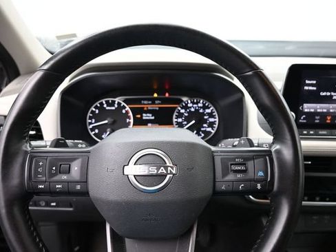 Used 2025 Nissan Rogue SV AWD/4WD image 14