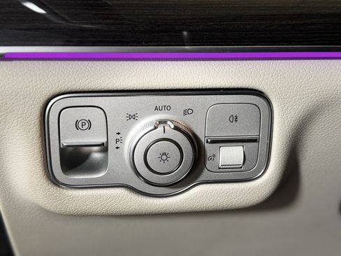 Used 2022 Mercedes-Benz GLS 450 4MATIC image 23