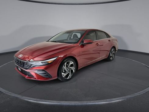 Certified 2025 Hyundai Elantra SEL FWD image 4