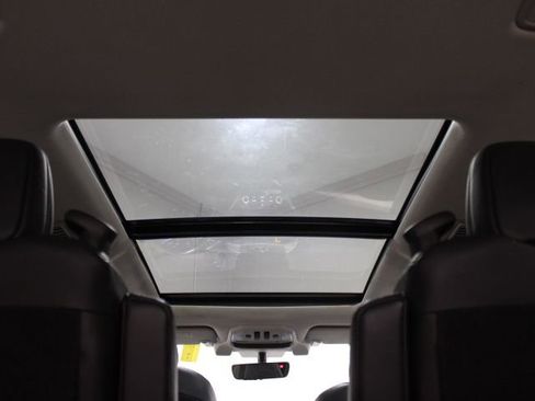 Used 2022 Subaru Ascent Limited w/ Technology Package image 3