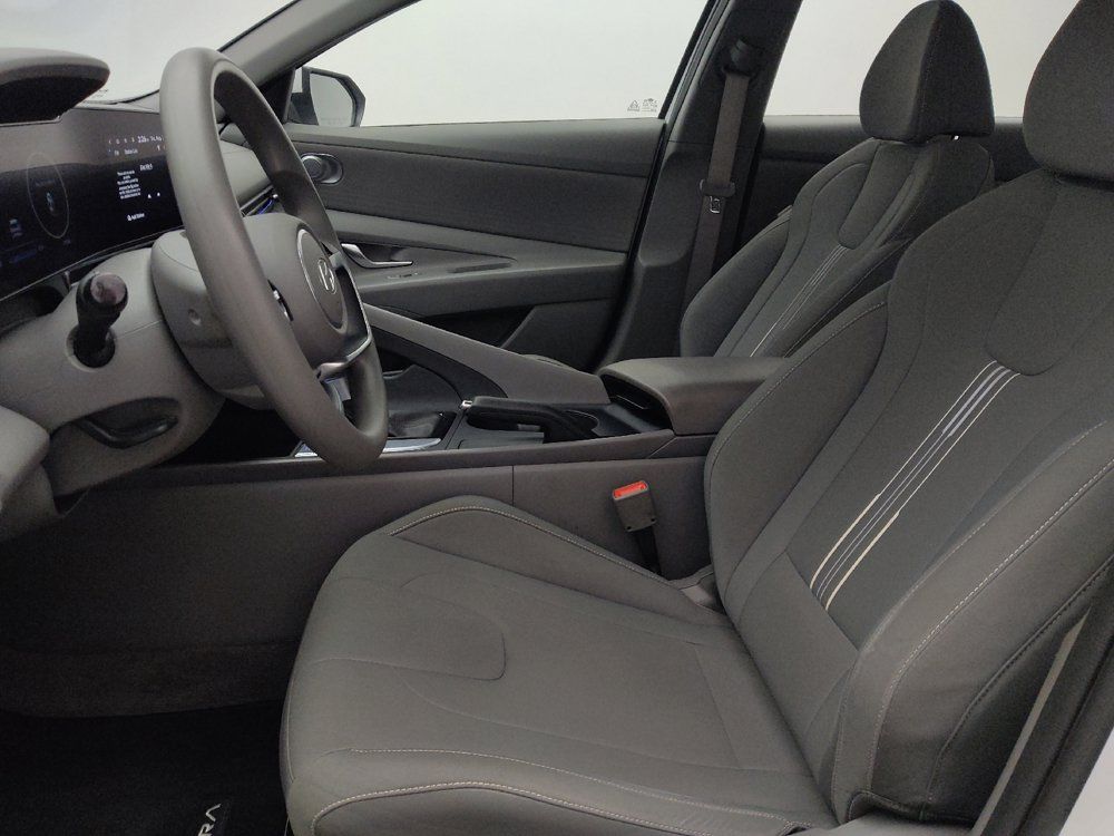 Used 2024 Hyundai Elantra SEL FWD image 17