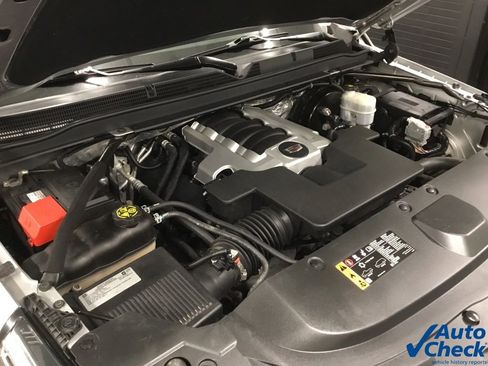 Used 2017 Cadillac Escalade Luxury image 43