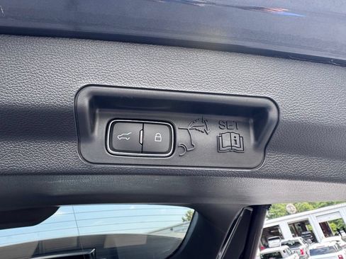 Used 2023 Ford Explorer XLT w/ Equipment Group 202A RWD image 40