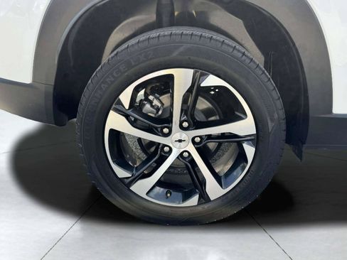 Used 2025 Chevrolet Trax RS w/ Sunroof Package FWD image 60