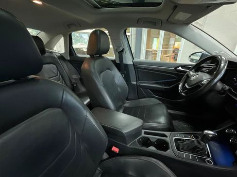 Used 2019 Volkswagen Jetta SEL Premium FWD image 30